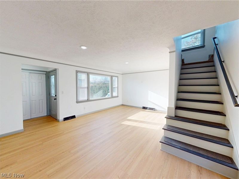 28507 Lakeshore Boulevard, Willowick, OH 44095 Photo 11