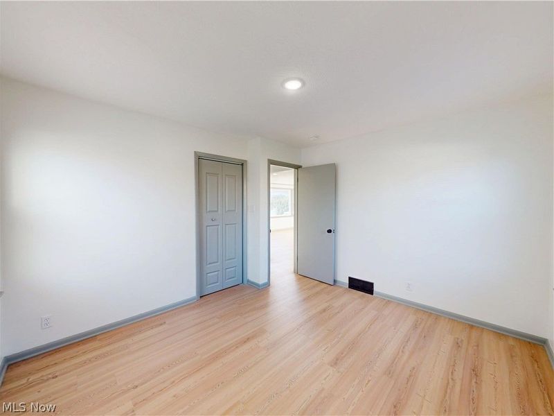 28507 Lakeshore Boulevard, Willowick, OH 44095 Photo 13