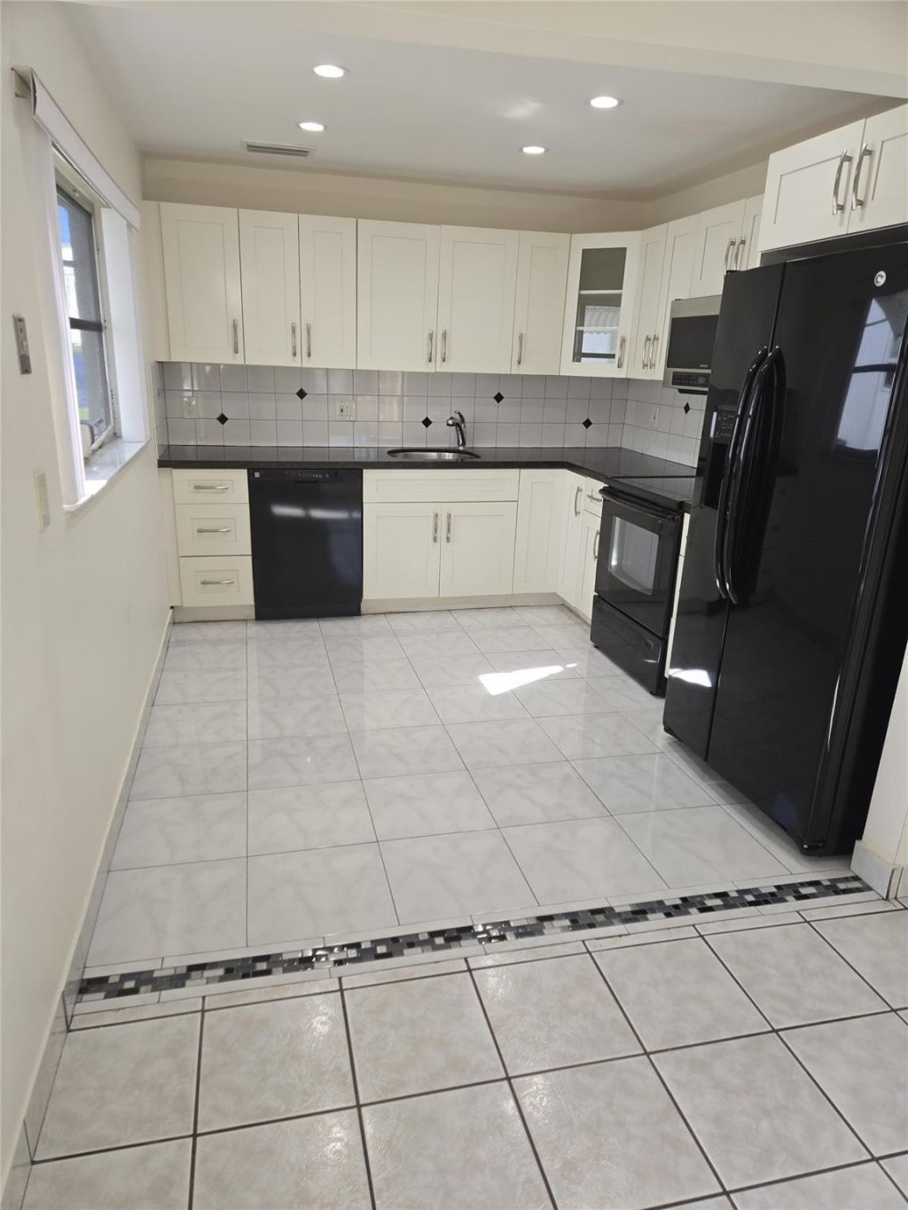 8547 NW 12th St, Fort Lauderdale, FL 33322 Photo