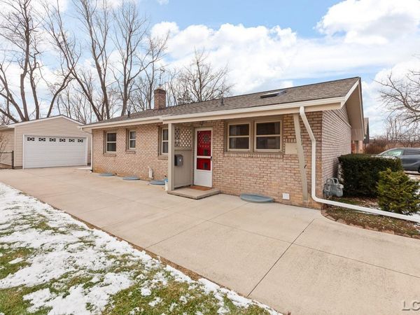 1335 Spencer , Adrian, MI 49221