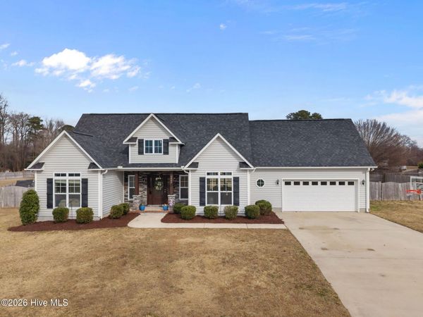 2605 Whitaker Glen Drive, Farmville, NC 27828