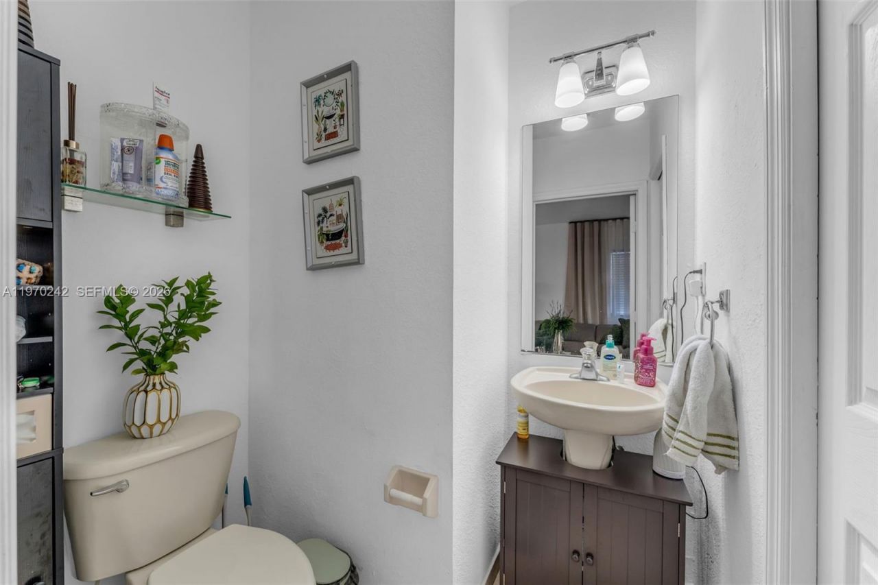 846 SW 148 Th Pl, Miami, FL 33194 Photo