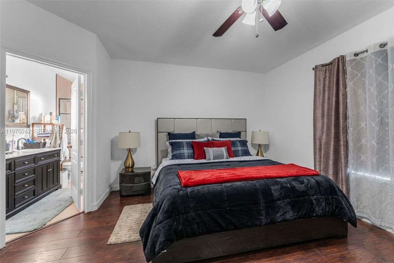 846 SW 148 Th Pl, Miami, FL 33194 Photo