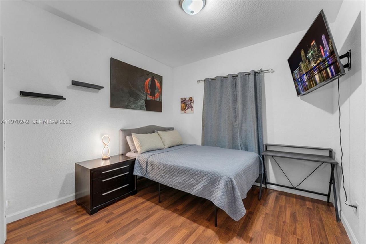 846 SW 148 Th Pl, Miami, FL 33194 Photo