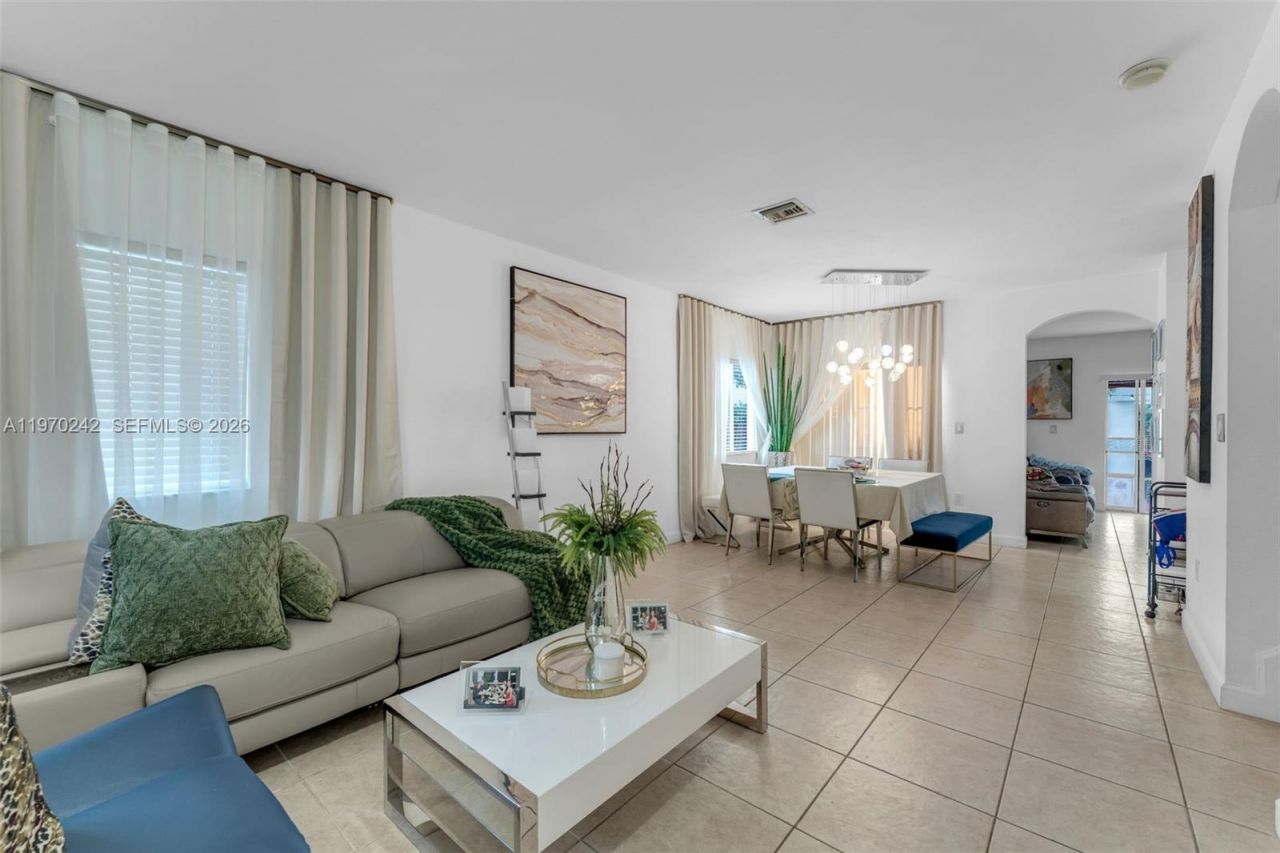 846 SW 148 Th Pl, Miami, FL 33194 Photo