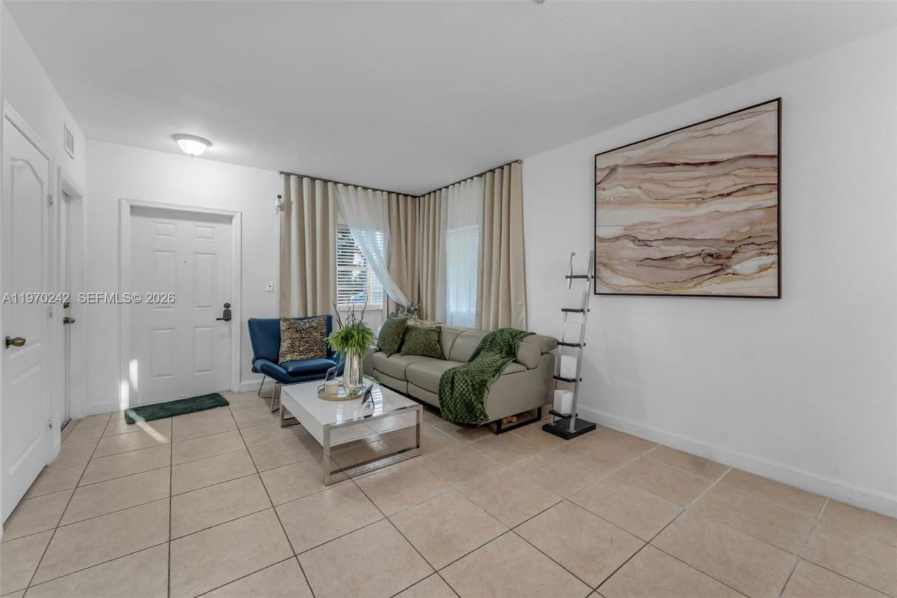 846 SW 148 Th Pl, Miami, FL 33194 Photo