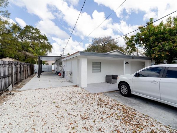 5803 Buchanan St , Hollywood, FL 33021