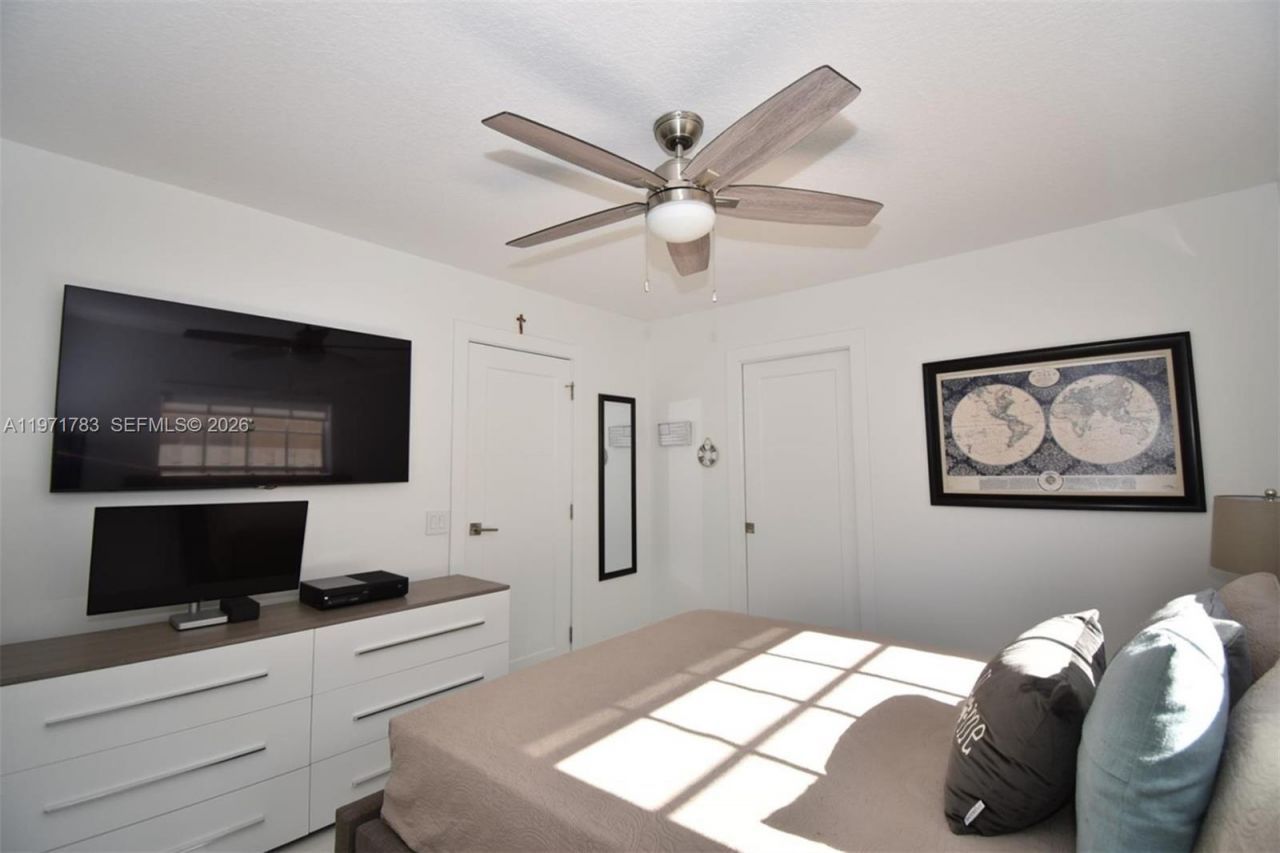 710 Lake Blvd, Weston, FL 33326 Photo