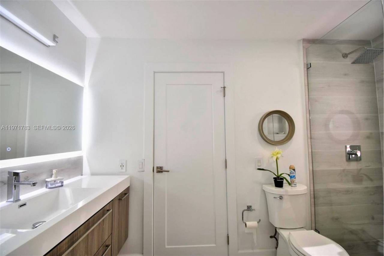 710 Lake Blvd, Weston, FL 33326 Photo