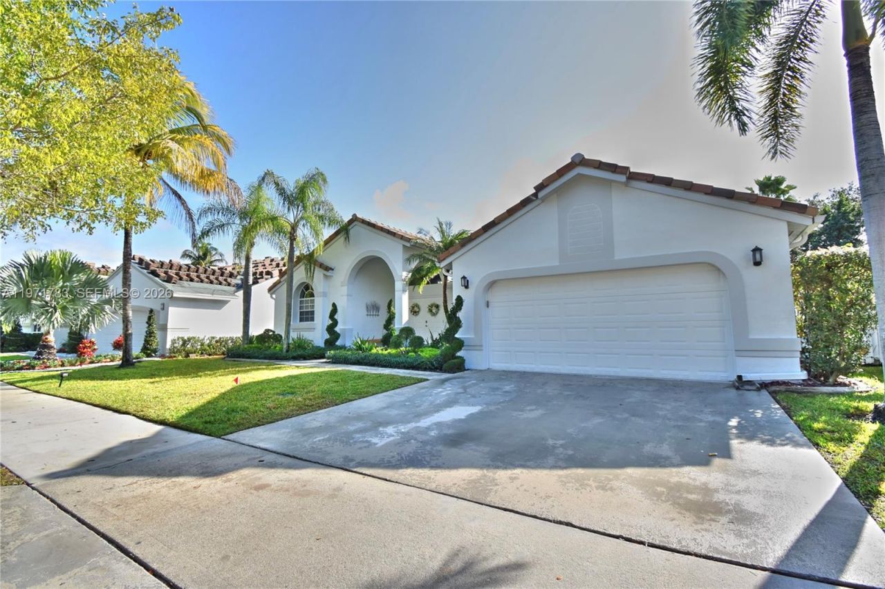 710 Lake Blvd, Weston, FL 33326 Photo