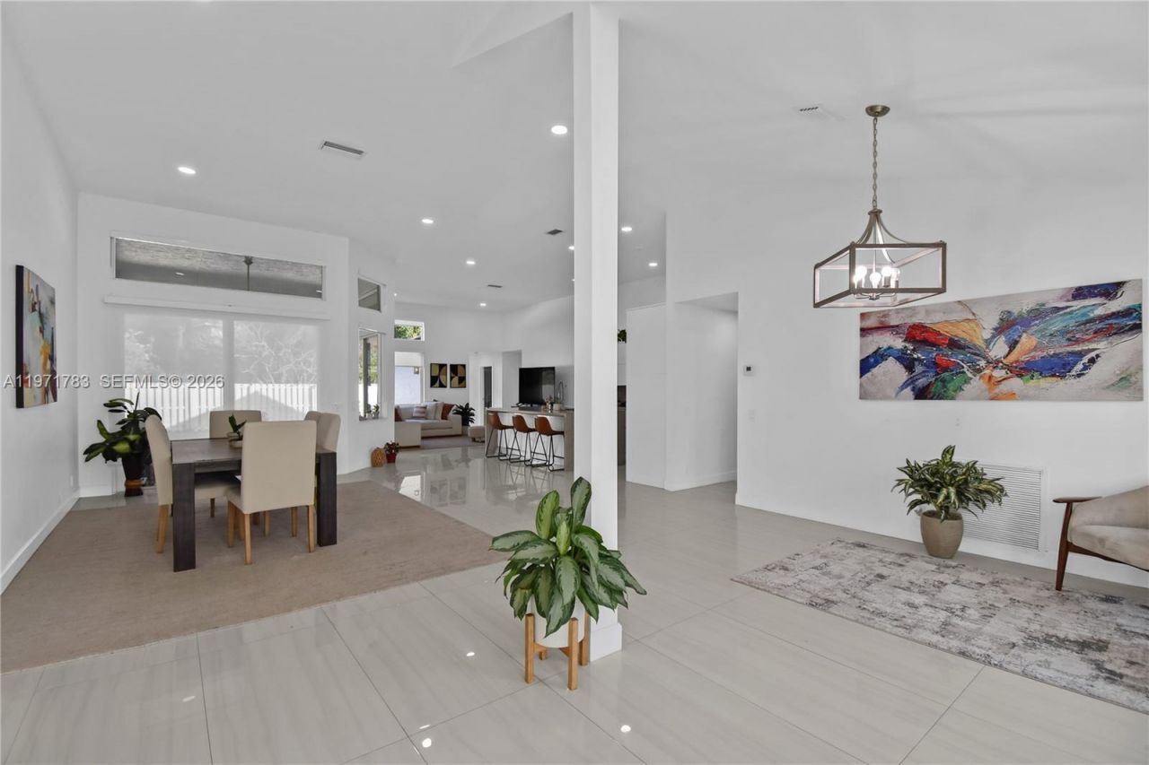 710 Lake Blvd, Weston, FL 33326 Photo