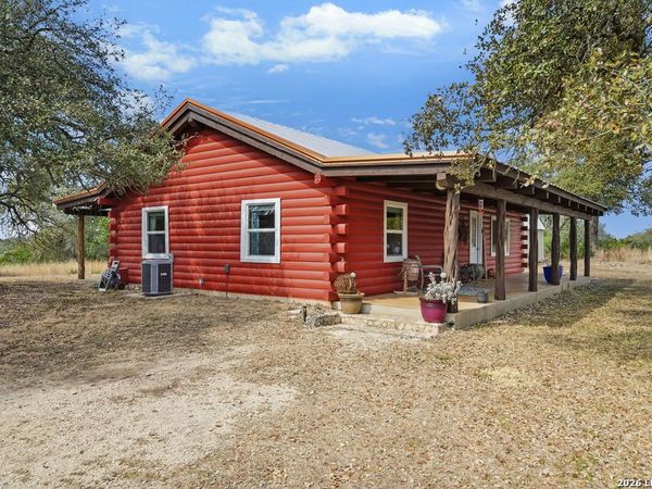 260 Dingley View, Kerrville, TX 78028