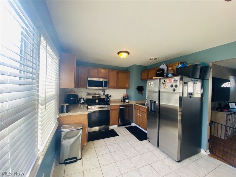 1737 Halbert Drive, Youngstown, OH 44514 Photo 8