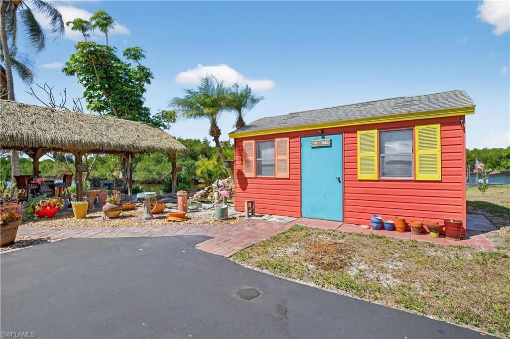 1324 Thompson St, North Fort Myers, FL 33903 Photo