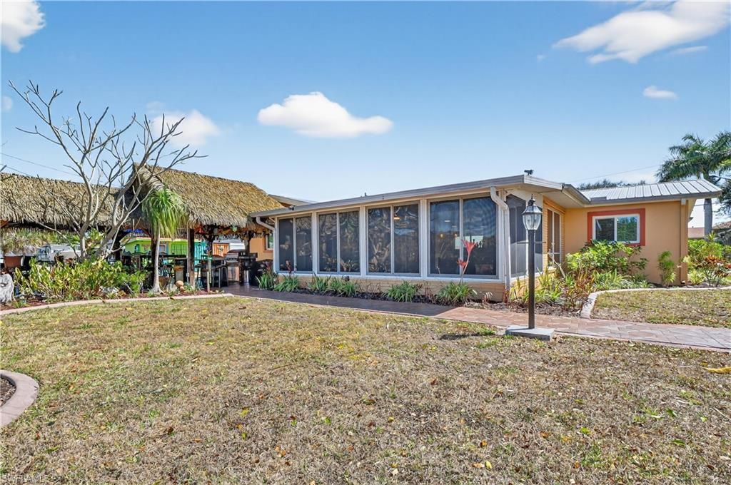 1324 Thompson St, North Fort Myers, FL 33903 Photo