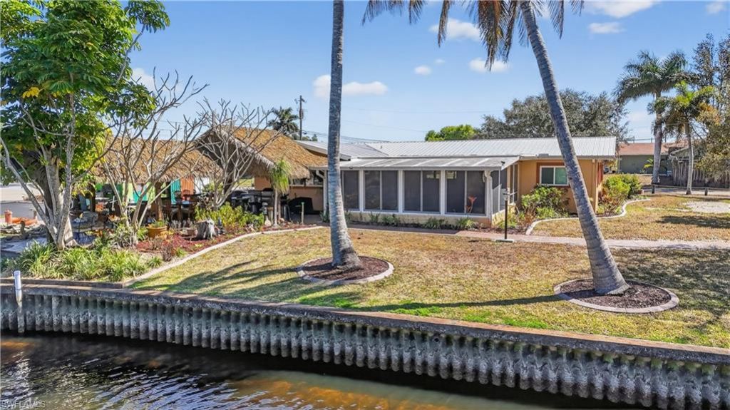 1324 Thompson St, North Fort Myers, FL 33903 Photo