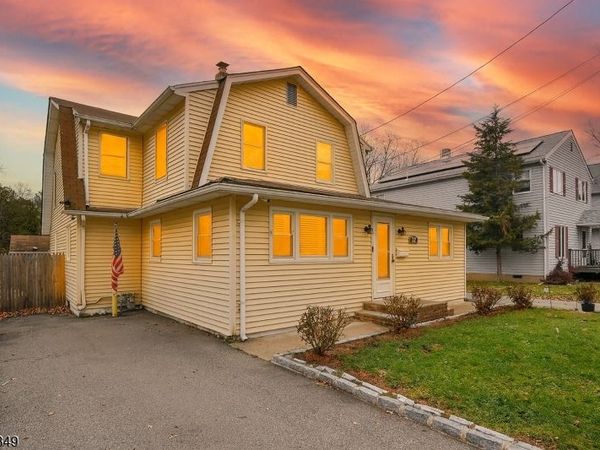 32 Grove St, Wanaque, NJ 07465