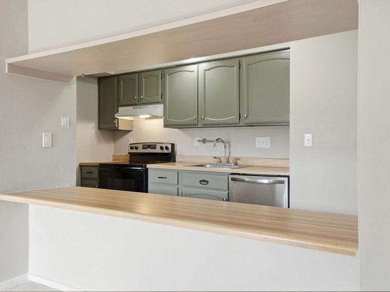 736 Worthington Forest Place, Columbus, OH 43229 Photo 10