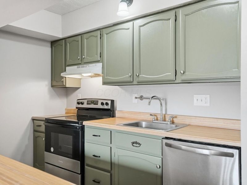 736 Worthington Forest Place, Columbus, OH 43229 Photo 12