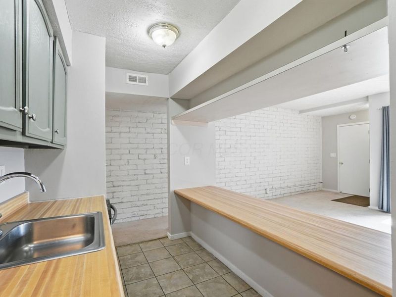 736 Worthington Forest Place, Columbus, OH 43229 Photo 14