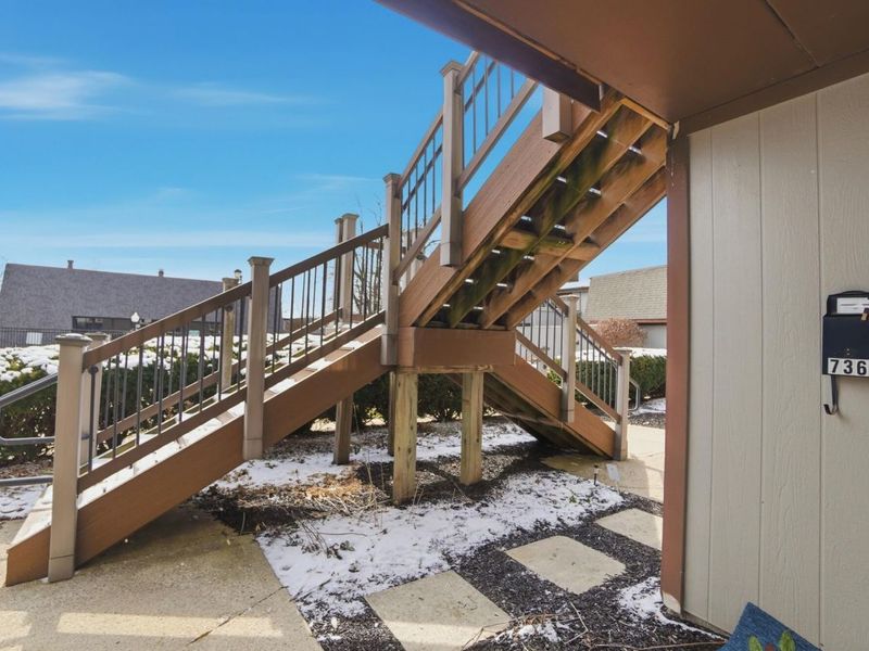 736 Worthington Forest Place, Columbus, OH 43229 Photo 3