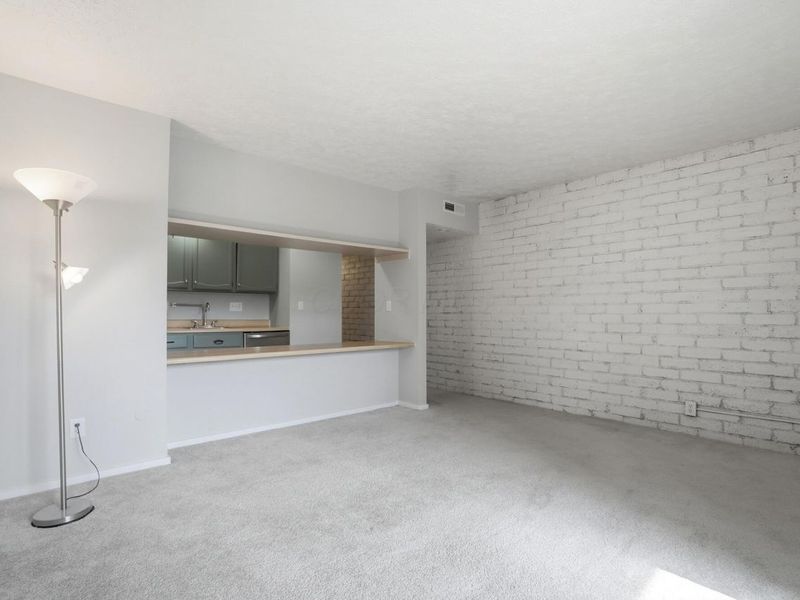 736 Worthington Forest Place, Columbus, OH 43229 Photo 8