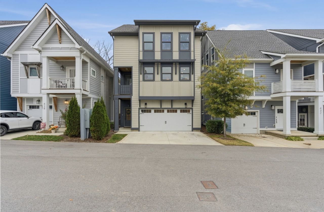 430 Becanni Ln , Nashville, TN 37209 Main Photo