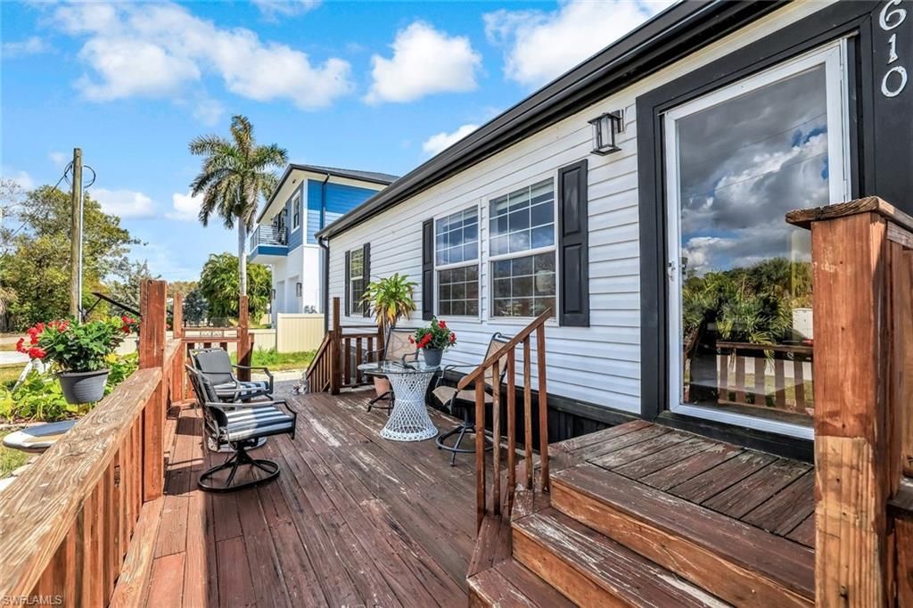 610 Sunset Dr, Goodland, FL 34140 Photo