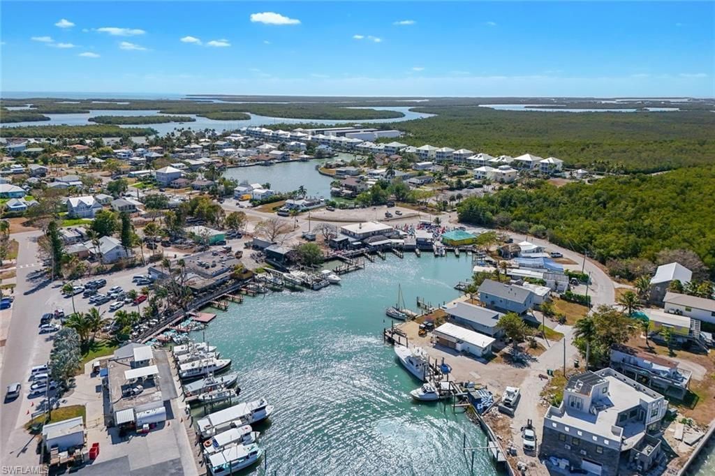 610 Sunset Dr, Goodland, FL 34140 Photo