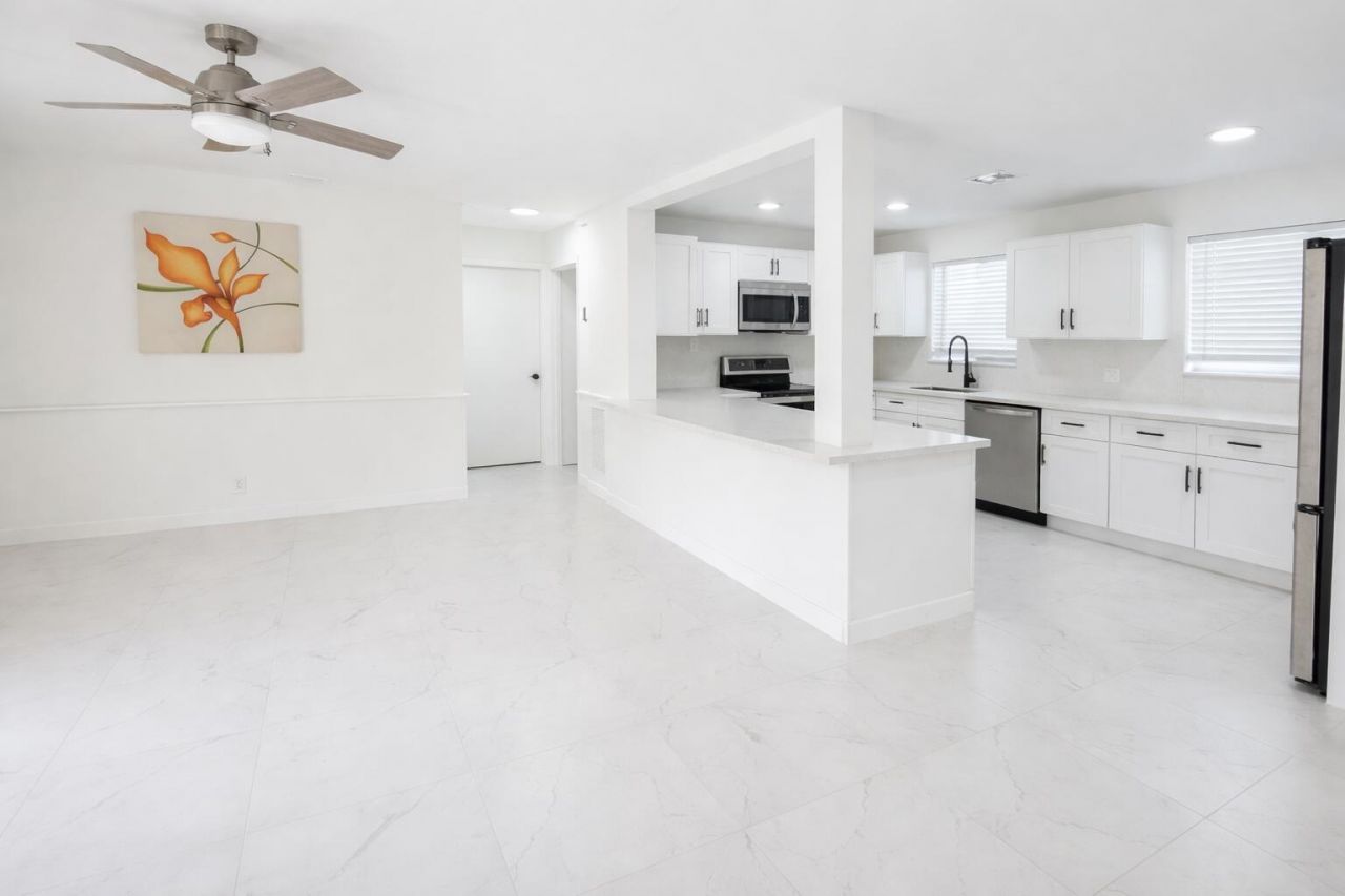 1115 S Seacrest Boulevard, Boynton Beach, FL 33435 Photo