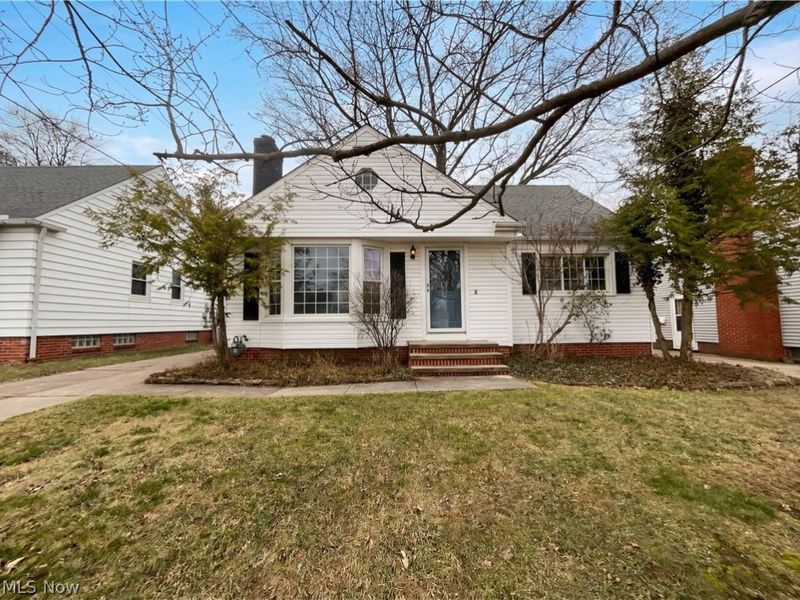 16296 Parklawn Avenue, Cleveland, OH 44130 Photo 12