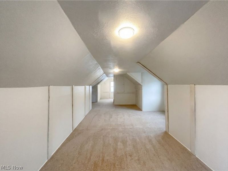 16296 Parklawn Avenue, Cleveland, OH 44130 Photo 15