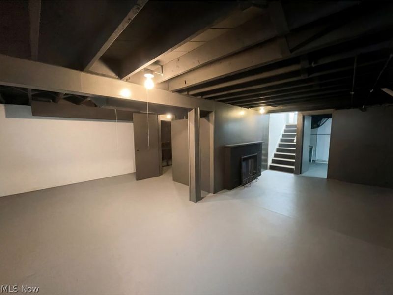 16296 Parklawn Avenue, Cleveland, OH 44130 Photo 16