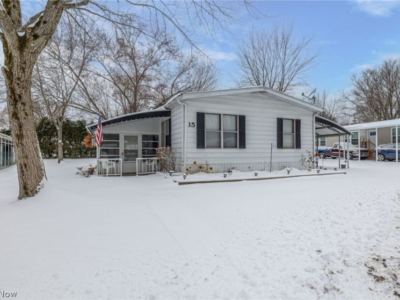 15 Kimberly Lane, Olmsted Township, OH 44138 Photo 1