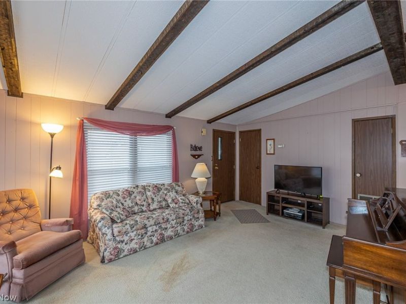 15 Kimberly Lane, Olmsted Township, OH 44138 Photo 10