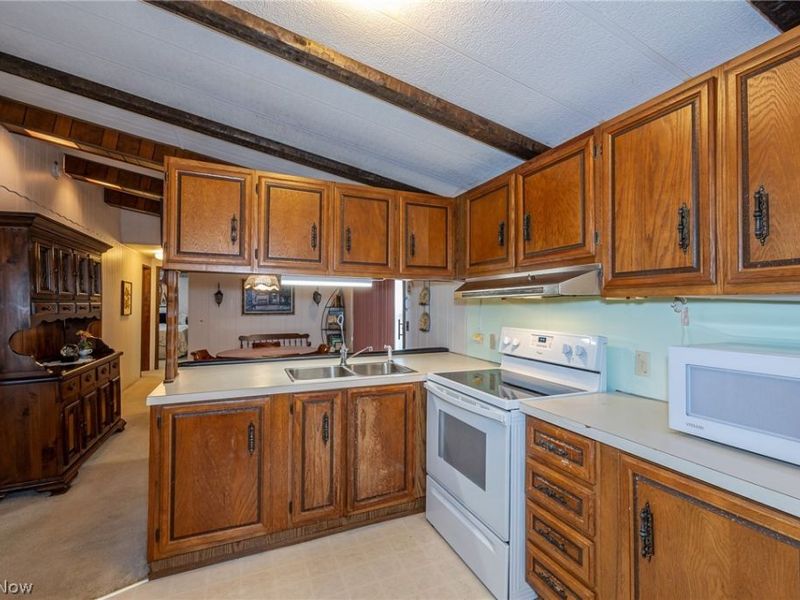 15 Kimberly Lane, Olmsted Township, OH 44138 Photo 12