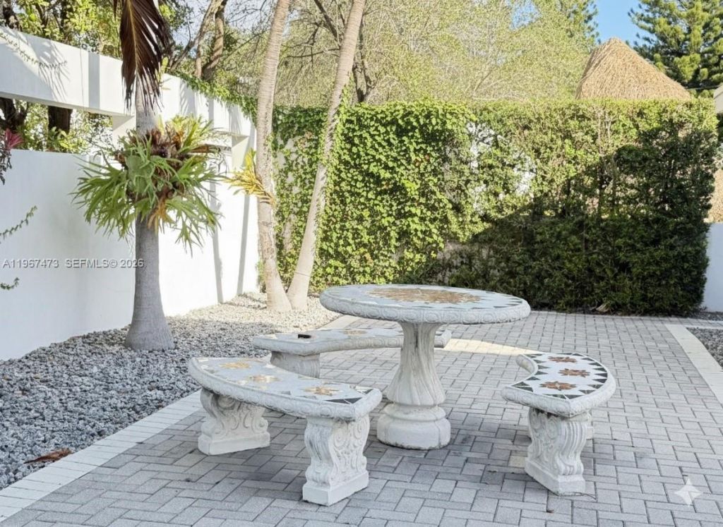 623 NE 61st St, Unit 3, Miami, FL 33137 Photo