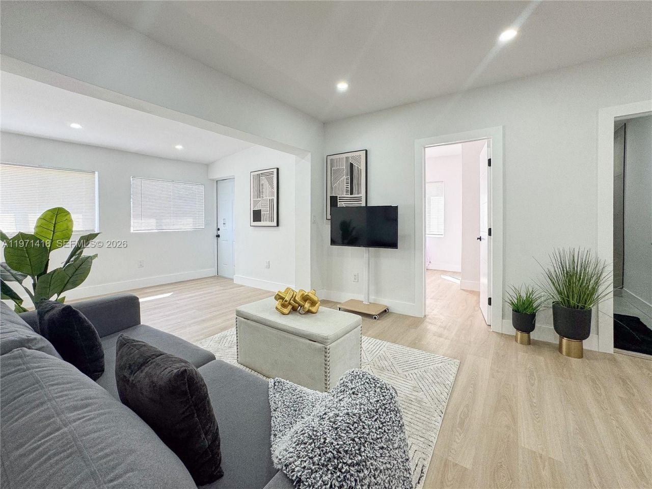 2255 NW 60th St, Miami, FL 33142 Photo