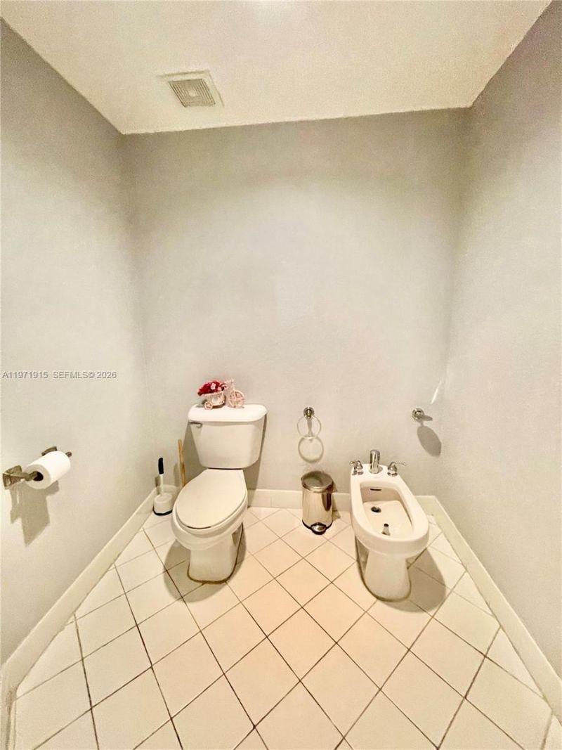 10710 NW 66th St, Unit 212, Doral, FL 33178 Photo