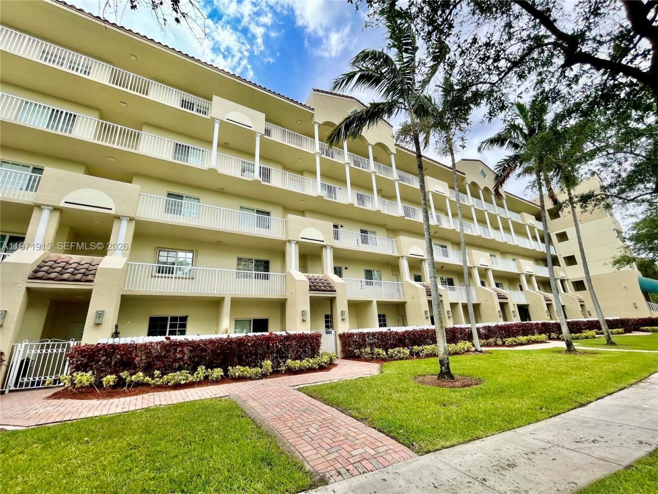 10710 NW 66th St, Unit 212, Doral, FL 33178 Photo