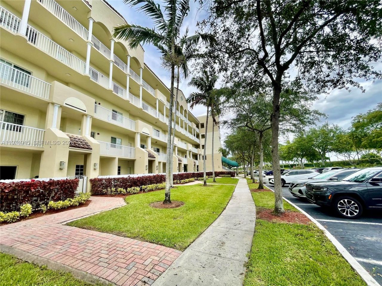 10710 NW 66th St, Unit 212, Doral, FL 33178 Photo