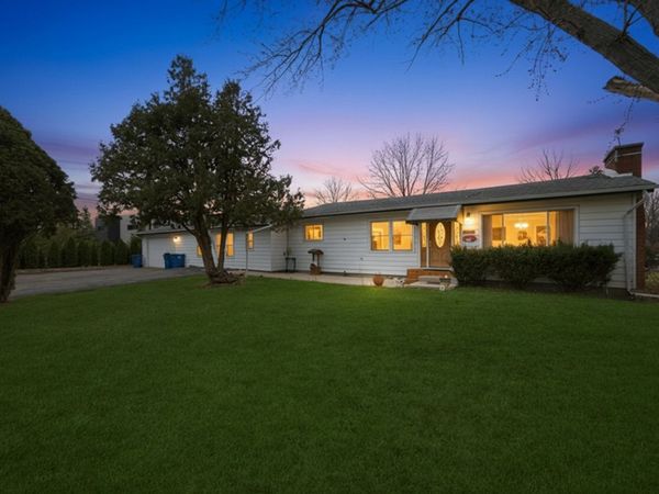 810 N Cherry Street , Addison, IL 60101