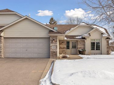 8520 Inverness Lane N, Brooklyn Park, MN 55443