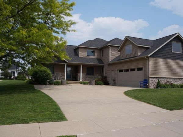 807 Timothy Drive SE, Stewartville, MN 55976