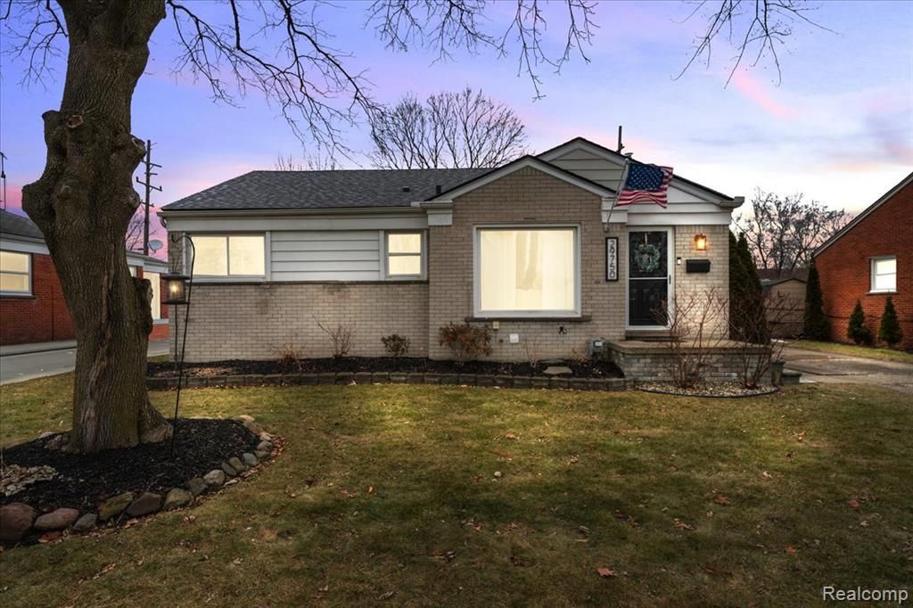 29750 W Chicago Street, Livonia, MI 48150 Main Photo