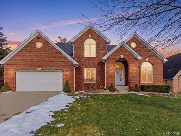 2178 Clinton View Circle, Rochester Hills, MI 48309