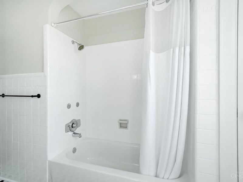 1346 Herlin Place, Cincinnati, OH 45208 Photo 47