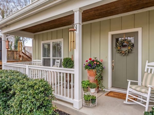 702B Waco Dr, Nashville, TN 37209