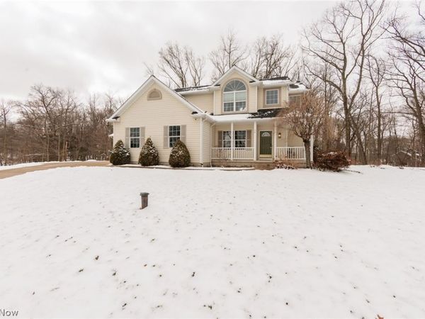 76 Forest Mill Lane, Green, OH 44319