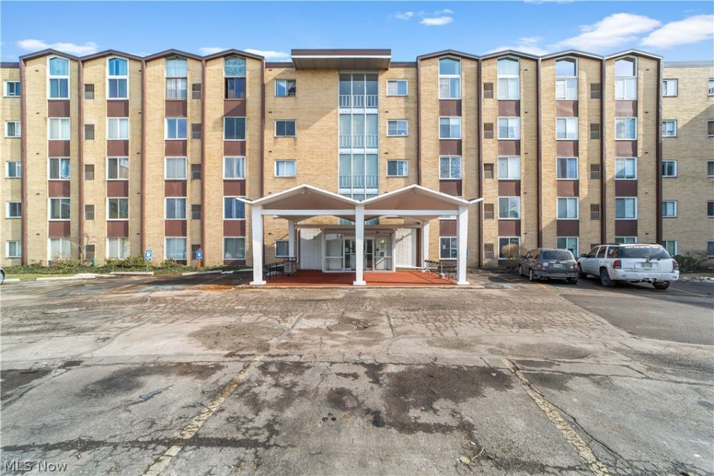 25735 Lorain Road, North Olmsted, OH 44070 Main Photo